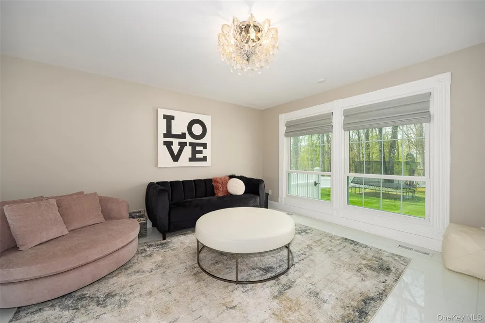 10 Quail Ridge Road Hyde Park, NY 12538