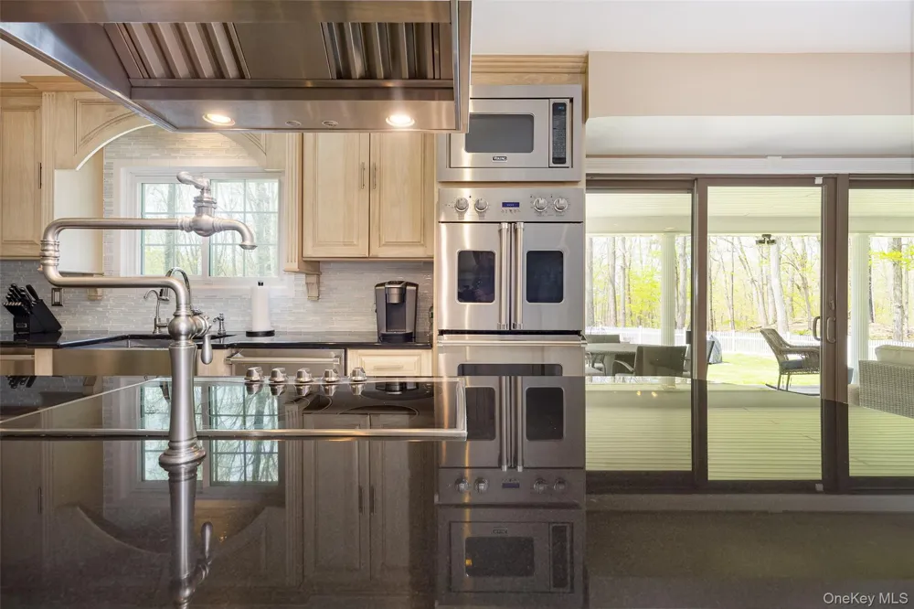 10 Quail Ridge Road Hyde Park, NY 12538