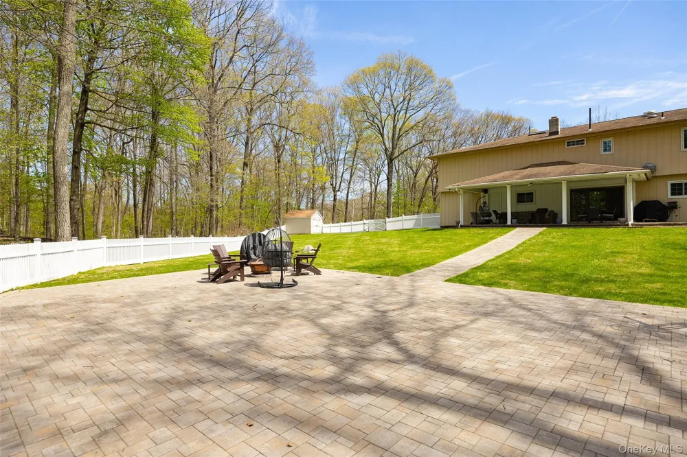 10 Quail Ridge Road Hyde Park, NY 12538