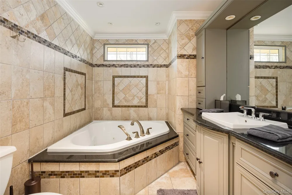 10 Quail Ridge Road Hyde Park, NY 12538