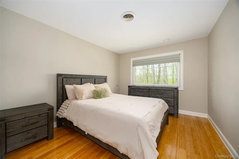 10 Quail Ridge Road Hyde Park, NY 12538