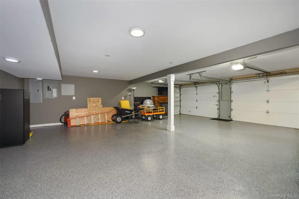 10 Quail Ridge Road Hyde Park, NY 12538