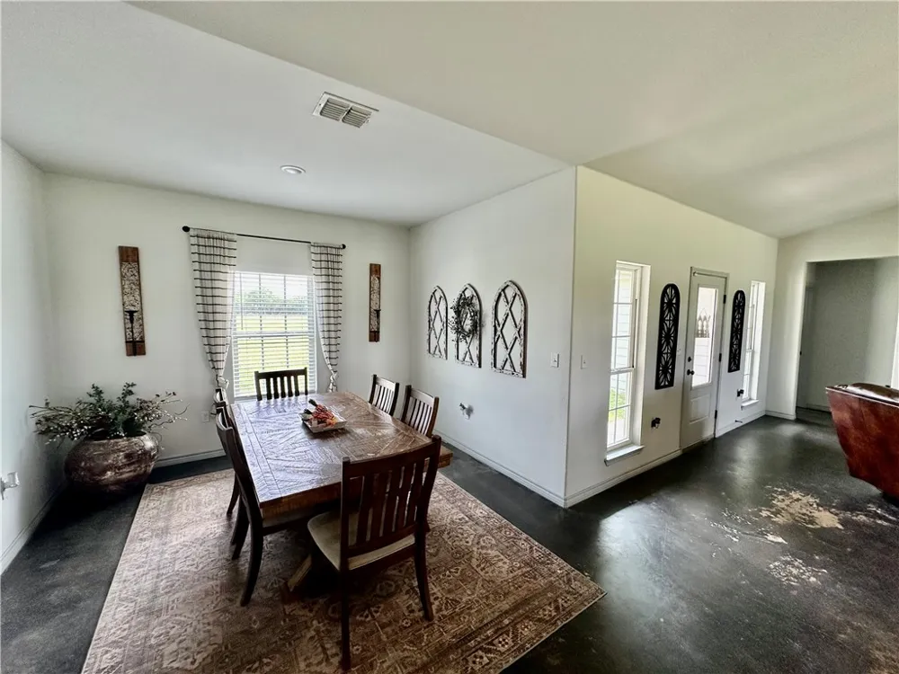 14244 County Road 1144 Sinton, TX 78387