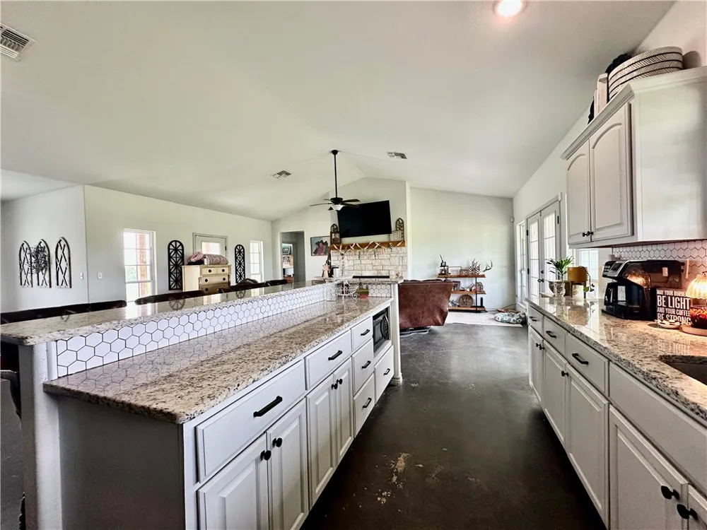 14244 County Road 1144 Sinton, TX 78387