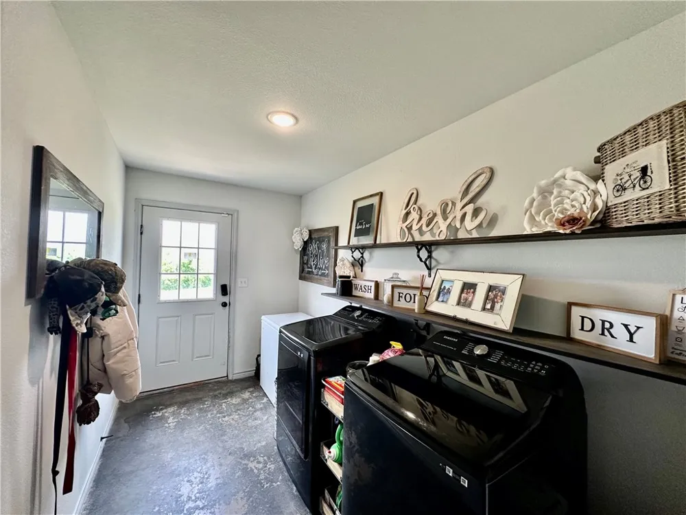 14244 County Road 1144 Sinton, TX 78387