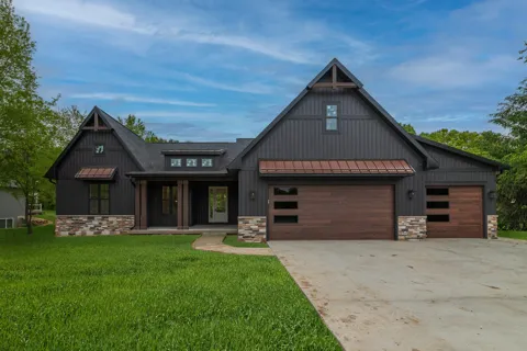9953 Honey Creek Trail