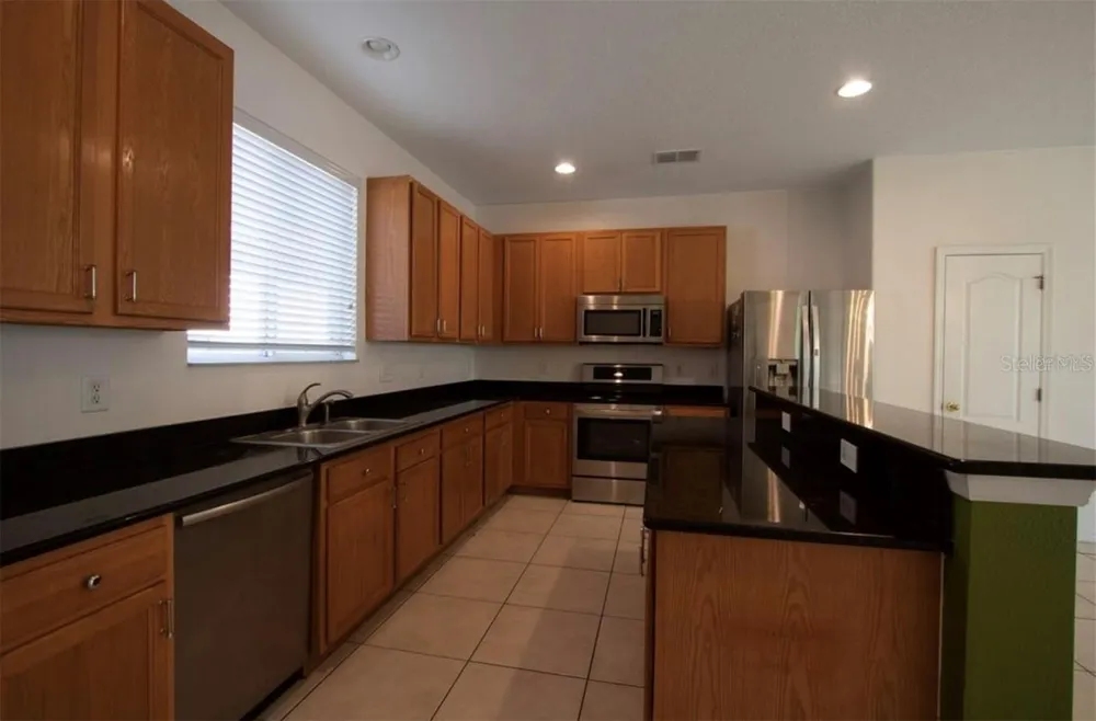 1412 BLACKWATER POND DRIVE Orlando, FL 32828