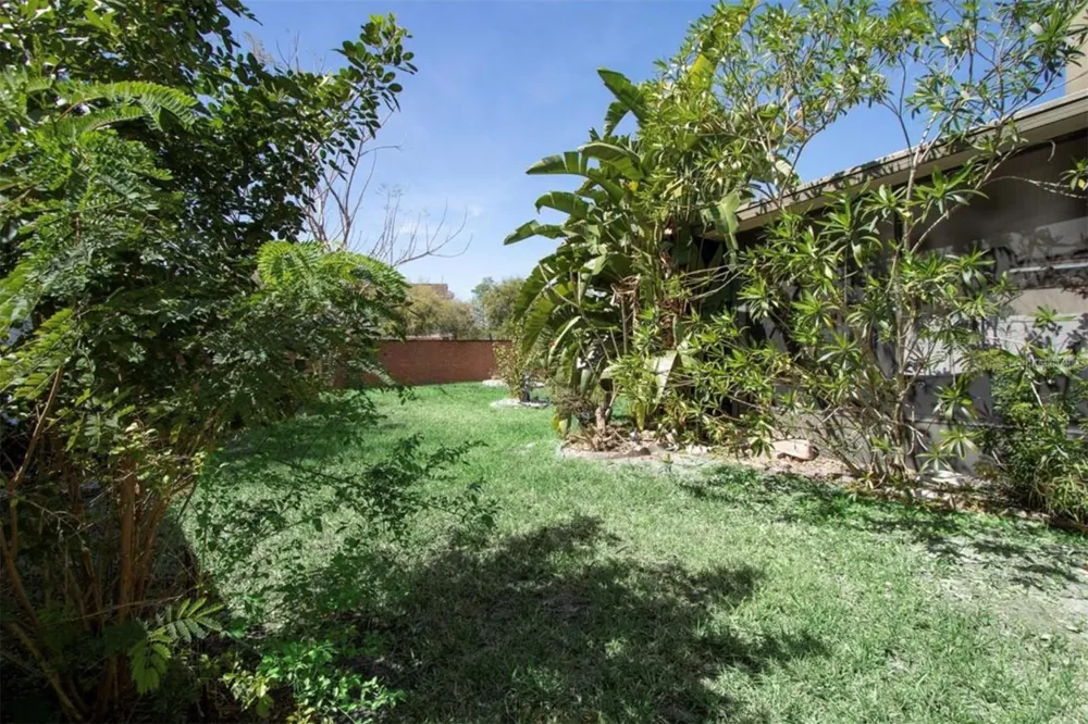 1412 BLACKWATER POND DRIVE Orlando, FL 32828