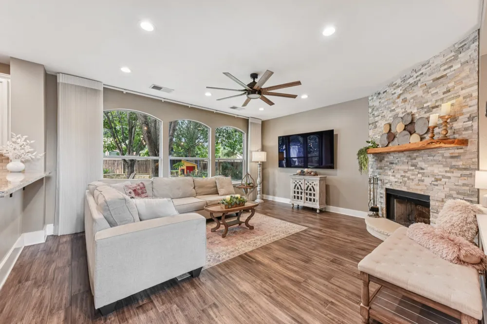 3219 Ash Glen Lane Round Rock, TX 78681
