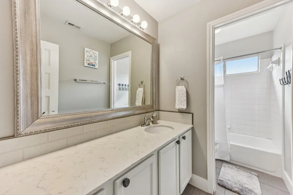 3219 Ash Glen Lane Round Rock, TX 78681