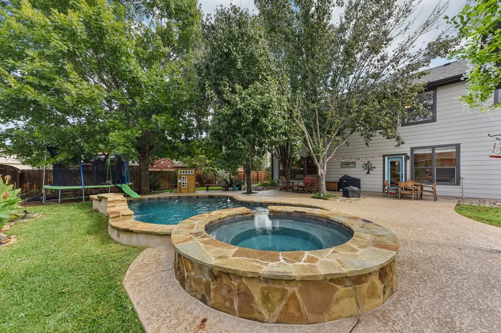 3219 Ash Glen Lane Round Rock, TX 78681