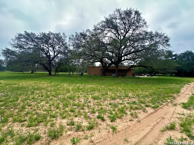 586 Jenschke Poteet, TX 78065