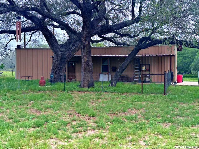 586 Jenschke Poteet, TX 78065