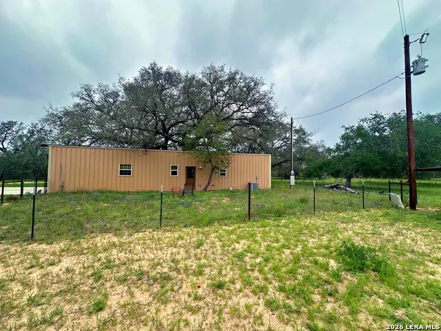 586 Jenschke Poteet, TX 78065