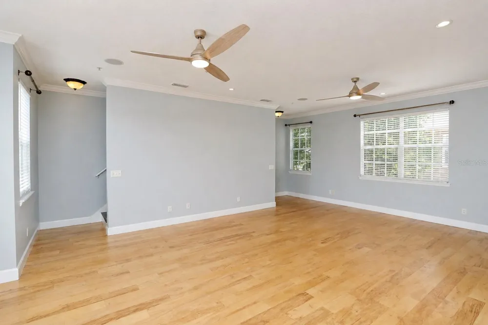 2611 ESPANA COURT Tampa, FL 33609