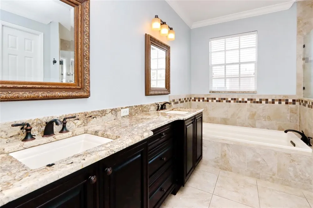 2611 ESPANA COURT Tampa, FL 33609