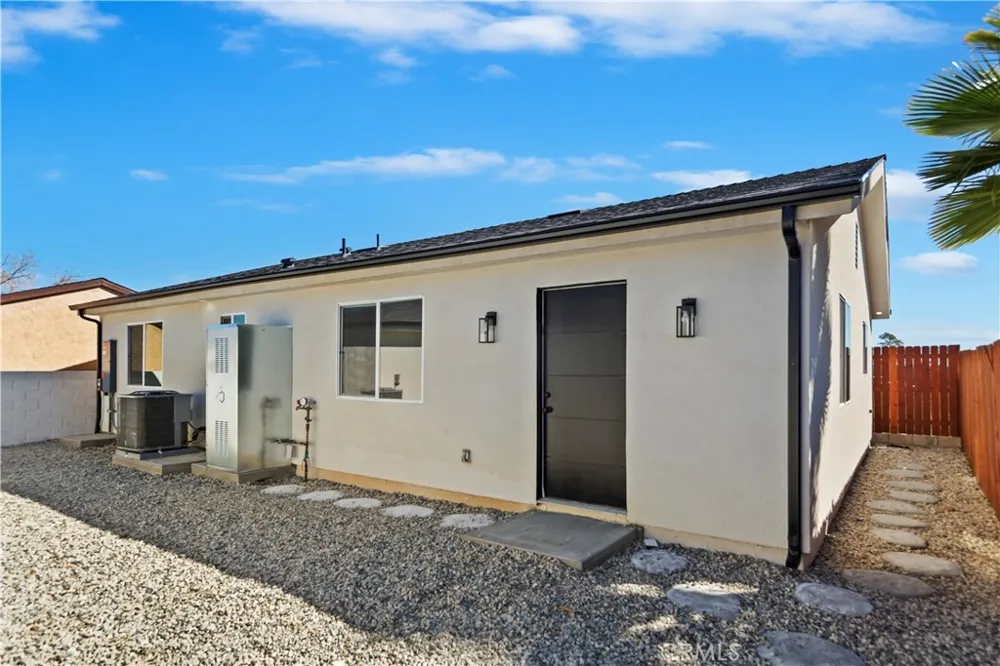 37918 Palm Vista Palmdale, CA 93550