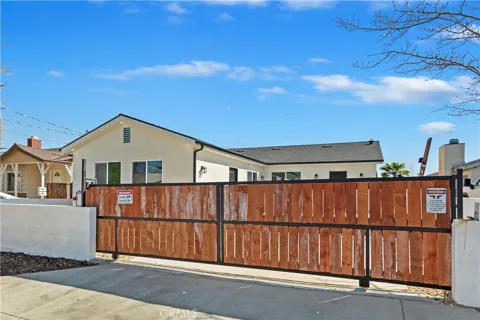 37918 Palm Vista