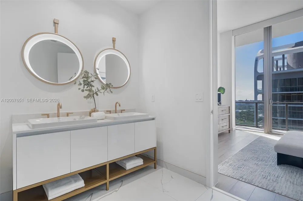 2655 S Bayshore Dr #1911 Coconut Grove, FL 33133