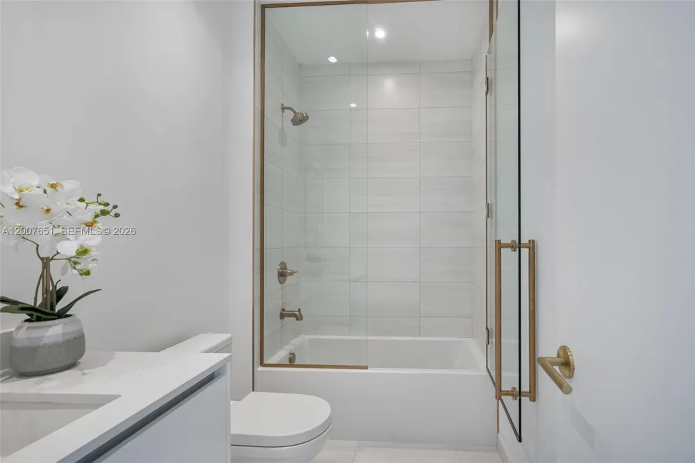 2655 S Bayshore Dr #1911 Coconut Grove, FL 33133