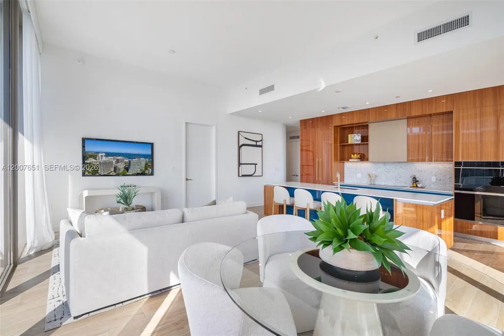 2655 S Bayshore Dr #1911 Coconut Grove, FL 33133