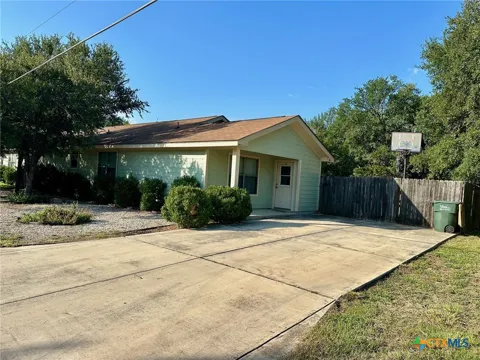 1400 Clyde Street #B