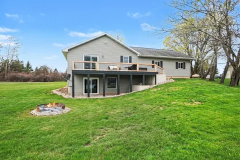 3520 W Lake Drive