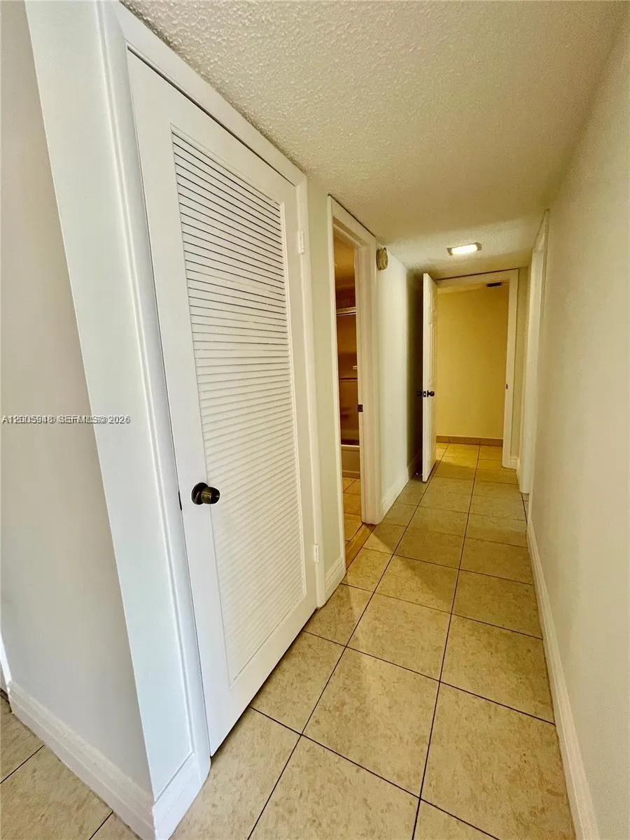 2320 S Cypress Bend Dr #204 Pompano Beach, FL 33069