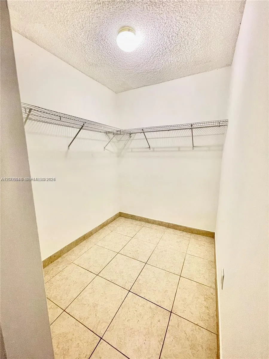 2320 S Cypress Bend Dr #204 Pompano Beach, FL 33069