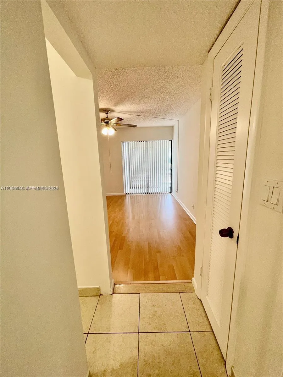 2320 S Cypress Bend Dr #204 Pompano Beach, FL 33069