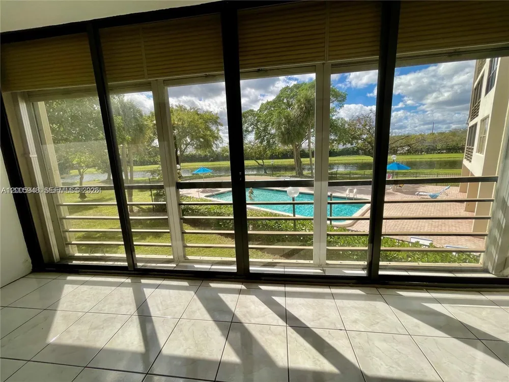 2320 S Cypress Bend Dr #204 Pompano Beach, FL 33069