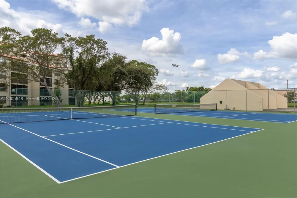 2320 S Cypress Bend Dr #204 Pompano Beach, FL 33069