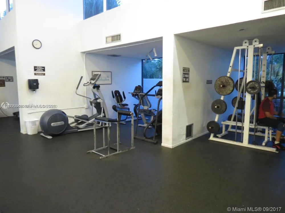 2320 S Cypress Bend Dr #204 Pompano Beach, FL 33069