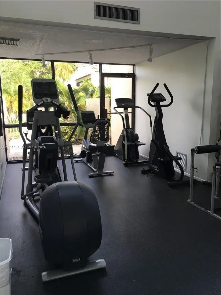 2320 S Cypress Bend Dr #204 Pompano Beach, FL 33069