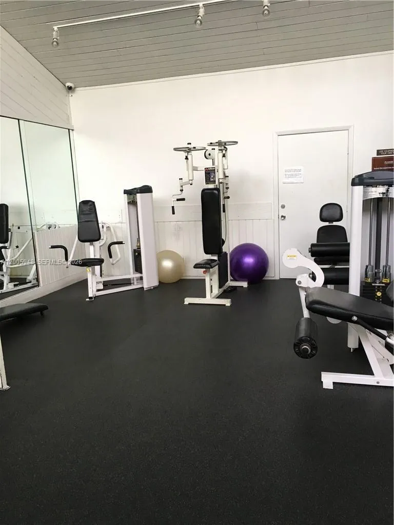 2320 S Cypress Bend Dr #204 Pompano Beach, FL 33069
