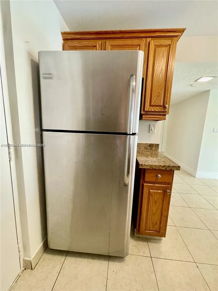 2320 S Cypress Bend Dr #204 Pompano Beach, FL 33069