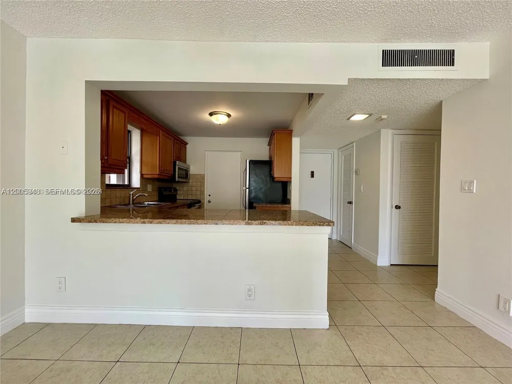 2320 S Cypress Bend Dr #204 Pompano Beach, FL 33069