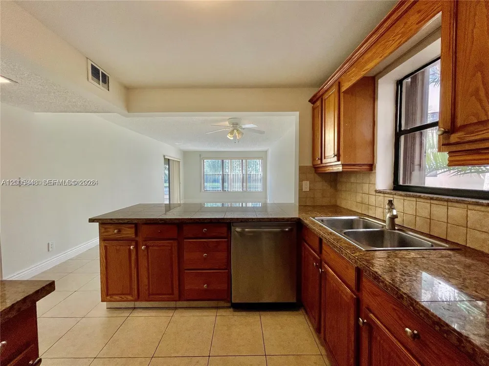 2320 S Cypress Bend Dr #204 Pompano Beach, FL 33069