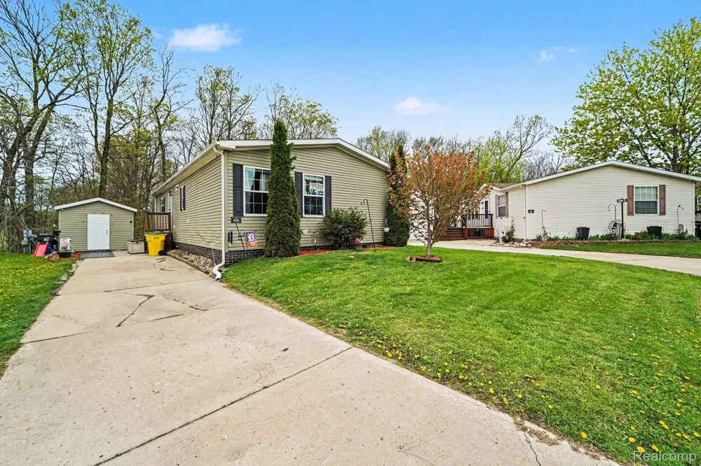 1031 Falstaff Circle Salem Township, MI 48167