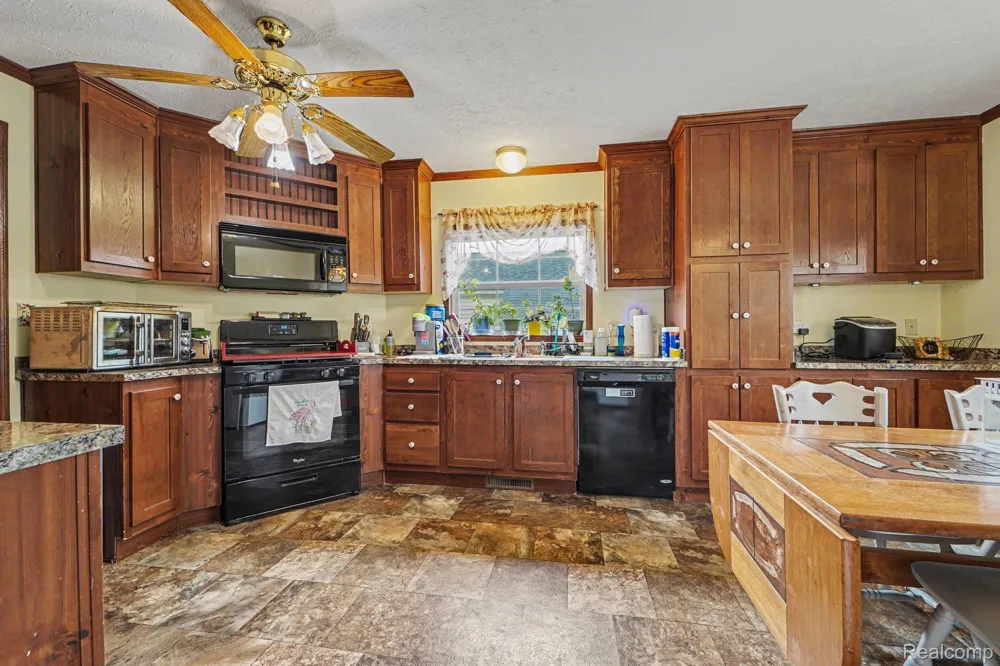 1031 Falstaff Circle Salem Township, MI 48167