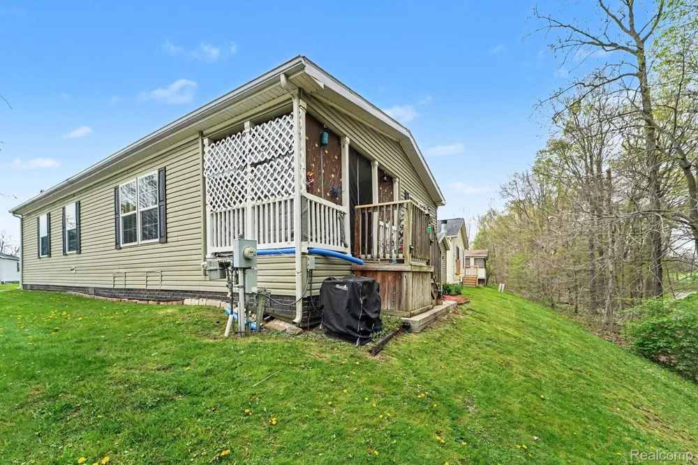 1031 Falstaff Circle Salem Township, MI 48167