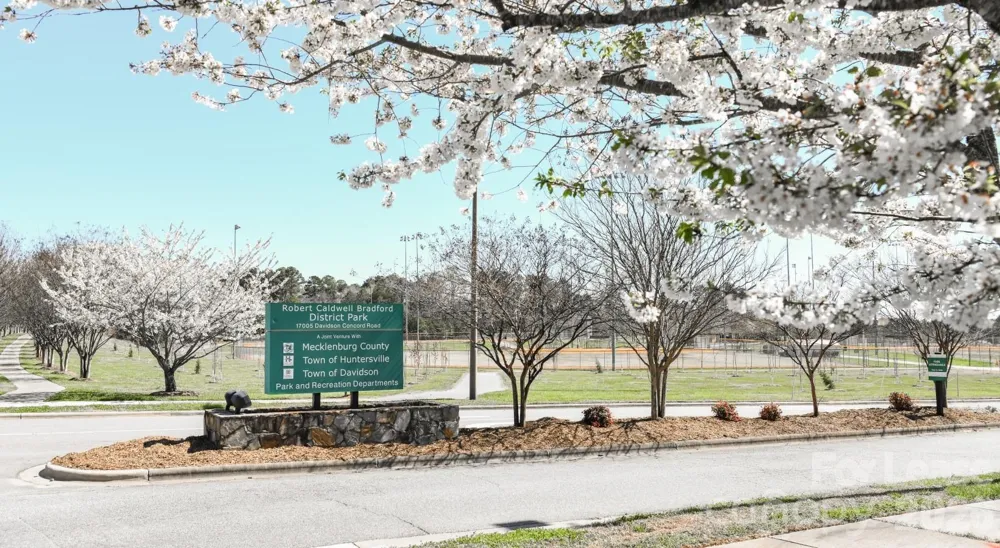 15120 Village Xing Road #A1 Huntersville, NC 28078