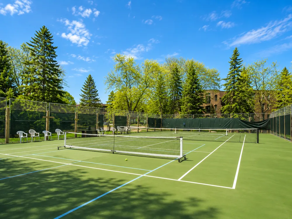 6051 Laurel Avenue #207 Golden Valley, MN 55416