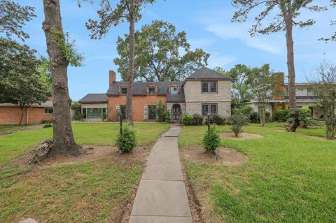 4119 Fernwood Drive