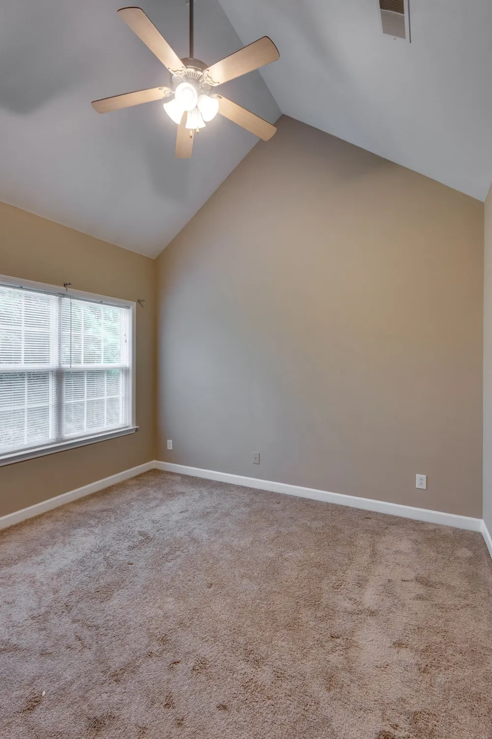 3041 Newport Valley Circle Thompsons Station, TN 37179