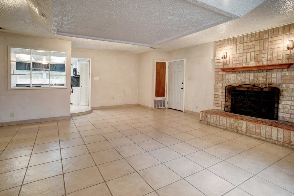 204 Maynard Street Bastrop, TX 78602