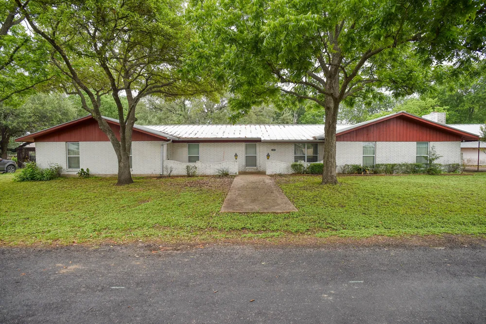 204 Maynard Street Bastrop, TX 78602