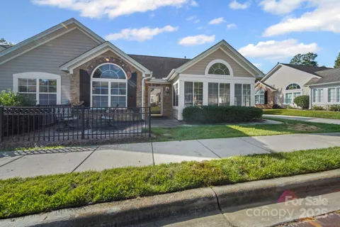 248 Lone Oak Circle