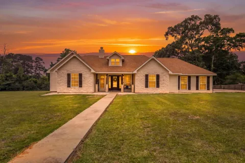 407 Pecan Street