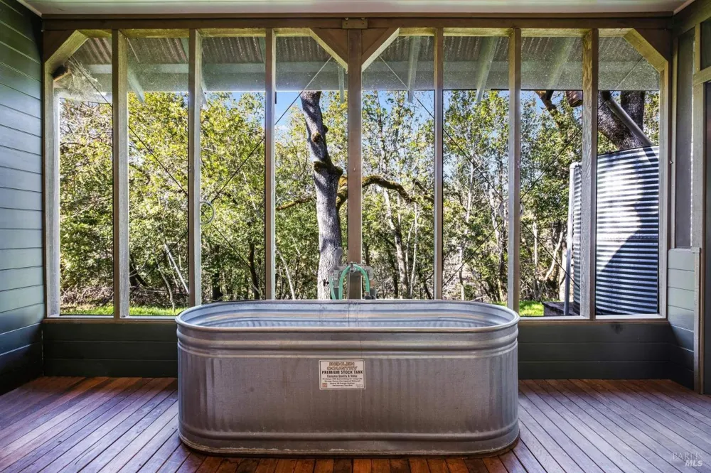 3820 Warm Springs Road Glen Ellen, CA 95442
